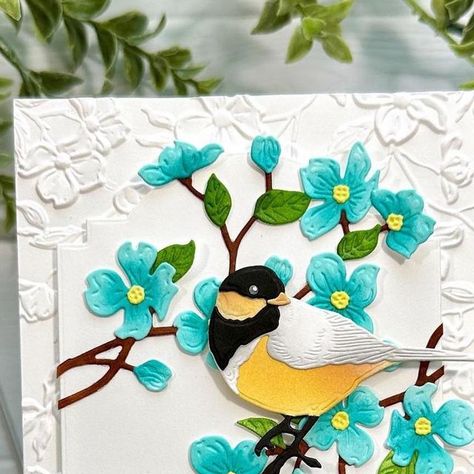 Bee Products, Dogwood Blooms, Bee Shop, Pressed Flower Crafts, Winter Birds, Bee Creative, Honey Bee Stamps, Spring Birds, Bee Cards