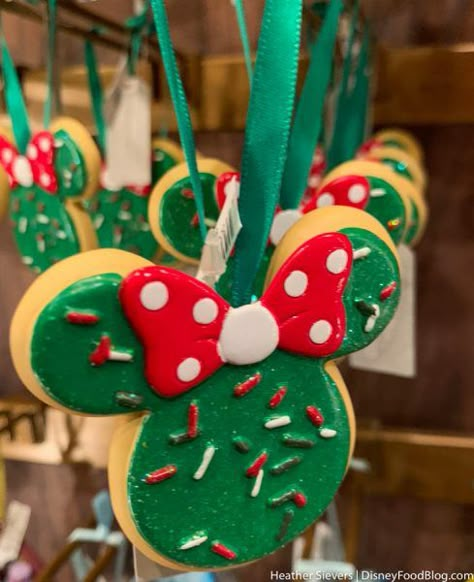 Rock Around Your Tree with These Super Cute Disney Holiday Snack Ornaments! Disney Holiday Decor, Christmas Disney Diy Decorations, Disney Themed Christmas Gifts, Disney Xmas Tree, Disney Christmas Ornaments Diy, Disney Diy Ornaments, Mickey Gingerbread Christmas Tree, Disney Christmas Tree Ornaments Diy, Diy Disney Ornaments