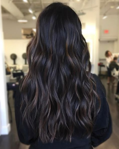 Brown Hair Color Highlights, Black Hair Balayage, Dark Brunette Hair, Hair Color Chocolate, Brown Hair Inspo, Chocolate Hair, Brown Hair Color, Color Highlights, Black Hair With Highlights