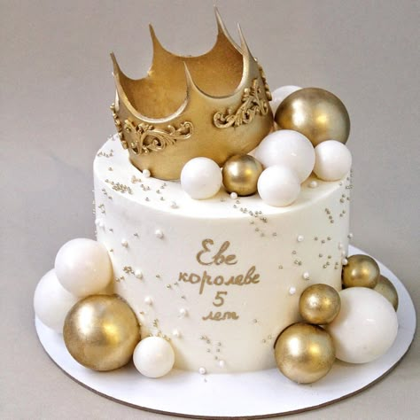 Cake Designs With Crown, Cack Birthday Boys, Golden Birthday Cakes For Boys, Birthday Cake For Women Unique 30th, Golden Birthday Cake For Women, Birthday Cake Gold And White, Crown Cake Ideas, Birthday Cake With Crown, Crown Theme Cake