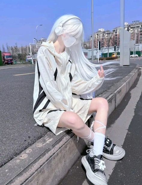 White Hair Cosplay, Korean Cosplay, Blonde Asian, Long Hair Video, Pretty Hair Color, Figure Poses, Cute Cosplay, 인물 사진