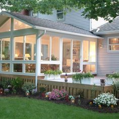 A sunroom is a type of room addition that's not the same as a standard room addition for your home. Here’s how sunrooms are different from room additions: Four Season Sunroom, Porch Design Ideas, Screened Porch Designs, 4 Season Room, Four Seasons Room, Building A Porch, Sunroom Decorating, Patio Enclosures, Backyard Fireplace