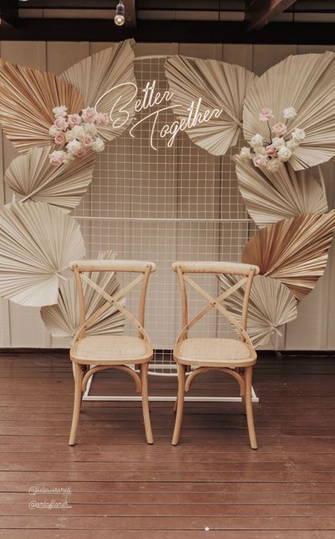 Easy Photobooth Backdrop Diy, Bronze Party Decor, Boho Backdrop Ideas, Snowflake Cutouts Patterns, Boho Backdrop, Snowflake Cutouts, Minimalist Wedding Decor, Wedding Planning Decor, Wedding Backdrop Design