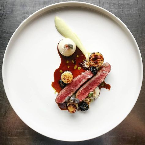 Lamb Plating, Lamb Fillet, Pear Cream, Caramelized Peaches, Gourmet Food Plating, Michelin Star Food, Cherry Wine, Modern Food, Fine Dining Recipes