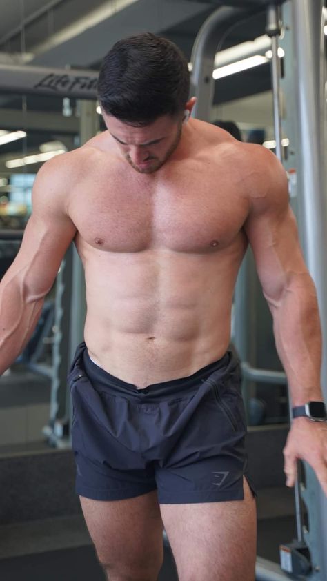 Rugby Body Men, Muscular Dad Bod Men, Muscular Guy Reference, Bulk Body Men, Gym Guys Physique, Chubby Muscular Build, Bulky Men Muscle, Strong Man Muscle, Bulky Men