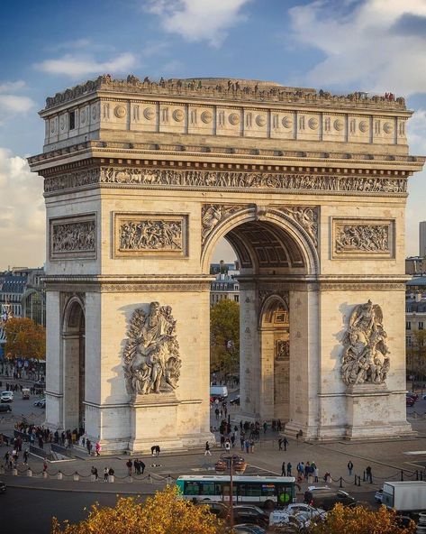 Arch Of Triumph, France Aesthetic, Parisian Life, French History, History Painting, Tokyo Tower, Paris Aesthetic, Louvre Paris, Living In Paris