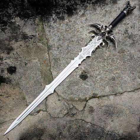 Fantasy Blade, Knife Aesthetic, Pretty Knives, Fantasy Props, Cool Swords, Knife Collection, Cool Knives, Fantasy Aesthetic, Medieval Fantasy