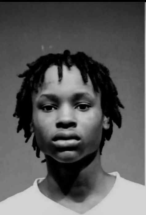 Mugshots Rappers, King Von Mugshot Pfp, Rapper Mugshots Pfp Black And White, Young Thug Mugshot Pfp, Young Thug Black And White, Anime Rapper, Lil Durk, Rap Aesthetic, American Rappers