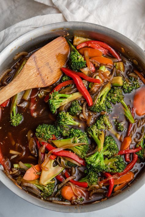 Saucy and fast, this vegetable stir fry comes together in less than 20 minutes on the stovetop in a single pan with a sweet and savory teriyaki sauce. Enjoy it as-is, or add crispy tofu, chicken, or beef. | thefrayedapron.com #stirfryrecipes #vegetablerecipes #quickandeasyrecipes #healthyrecipes Vegetable Teriyaki, Sauteed Vegetables Recipe, Easy Vegetable Stir Fry, Make Teriyaki Sauce, Fermented Vegetables Recipes, Teriyaki Chicken Stir Fry, Teriyaki Stir Fry, Tofu Chicken, Stir Fry Recipes Chicken