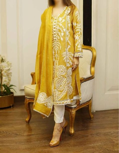 Pakistani Dress Design Ideas, Pakistani Eid Dresses, Aplic Work, Dress Design Ideas, Punjabi Dresses, Suits Indian, Haldi Decor, Eastern Wear, Anarkali Dresses