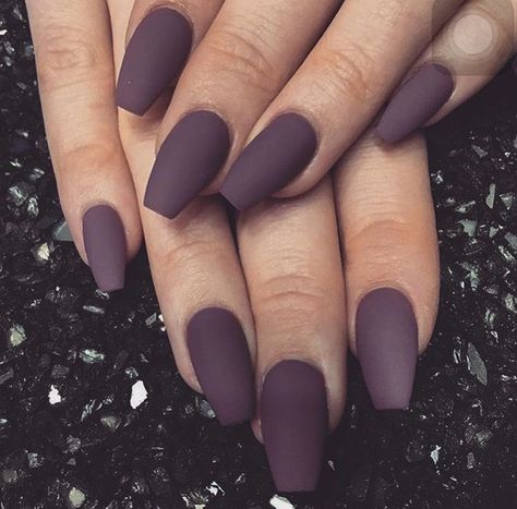 Purple Nail Designs Matte, Matte Dip Powder Nails Fall, Fall Matte Nails 2024, Mat Gel Nails, Matte Purple Nail Designs, Matte Acrylic Nails Design, Matte Nails Design Ideas Classy, Dark Purple Matte Nails, Almond Nails Dark Colors