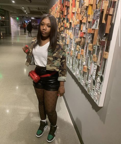 Fishnets And Sneakers Outfits, Shorts Fishnets Outfit, Skirt And Fishnets Outfit, Shorts With Fishnets Outfits, Fishnet Outfit Ideas, Fishnets Outfit, Shorts And Fishnets, Fishnet Stockings Outfit, Fishnet Outfit