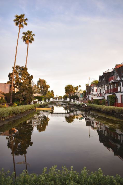 Venice Canals Los Angeles, Venice Canals California, Venice Los Angeles, Los Angeles Street, Los Angeles Photography, Topanga Canyon, Amazing Scenery, Gratitude List, Venice Canals