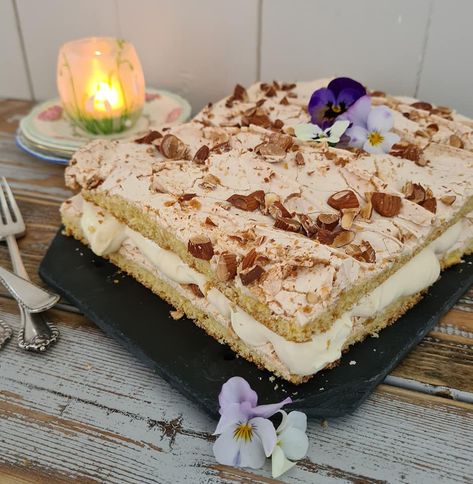 Kvaefjordkake Recipe, Best Cake In The World Recipe, Worlds Best Cake, Norse Food, Norwegian Cake Recipe, Norwegian Desserts, Viking Cake, Viking Restaurant, Viking Recipes