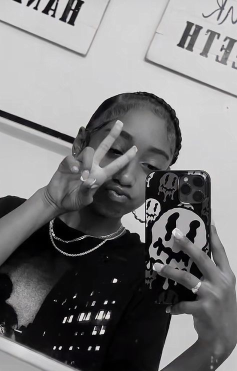 Jayah Bailey Pics Hair, Jayah & Kimora Pictures, Jayah Bailey Pics, Tommy Clown, Jayah Bailey, Pretty Dark Skin, Ayyy Lmao, Squad Photos, Goddess Braids Hairstyles