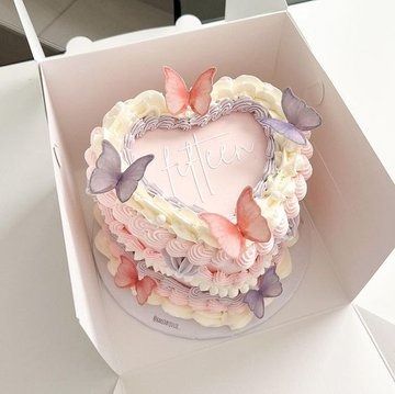 Butterfly Bento Cake, 29th Birthday Cakes, Heart Shaped Birthday Cake, 22nd Birthday Cakes, Pineapple Birthday, Birthday Cakes For Her, Birthday Cake With Flowers, Heart Cakes, 3rd Birthday Cakes