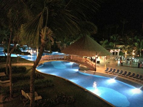 Majestic Colonial Punta Cana, French Restaurants, Inclusive Resorts, Punta Cana, All Inclusive Resorts, Pool Area, Beach Aesthetic, Pool, House Styles