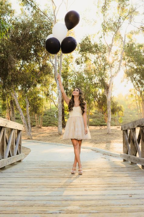 21 Photoshoot Ideas Birthday Outside, Cute Sweet 16 Picture Ideas, Birthday Picture Outfits, Sweet 16 Poses Photography Picture Ideas, Sweet 16 Fall Photoshoot Ideas, Birthday Photoshoot Poses Outdoor, Sweet 16photoshoot, 15 Birthday Picture Ideas, 17 Birthday Picture Ideas