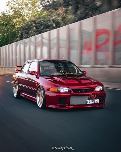 Jdm Old Cars, Evo 4 Mitsubishi, Wira Evo, Ralliart Mitsubishi, Old Jdm Cars, Old Mitsubishi, Stututu Turbo, Jdm Mitsubishi, B13 Nissan