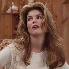 Becky Donaldson, Becky Full House, Rebecca Donaldson, Rachel Green Hair, Aunt Becky, Old Hairstyles, Hairstyles For Layered Hair, Blowout Hair, Mom Hairstyles