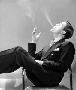 Ray Milland, Hollywood Men, Man Ray, Golden Age Of Hollywood, Pose Reference Photo, Grace Kelly, Studio Portraits, Old Movies, The Villain