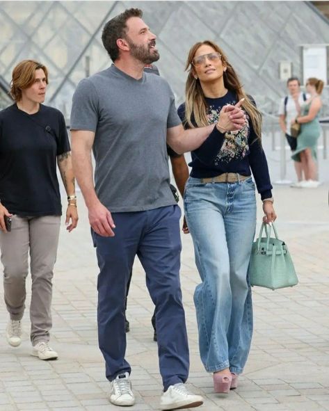 Jlo Style 2023, Jlo 2023, Jlo Fashion, Wide Leg Jeans Outfits, Jennifer Lopez Outfits, Ben Affleck Jennifer Lopez, J Lopez, Jlo Style, Daily Uniform