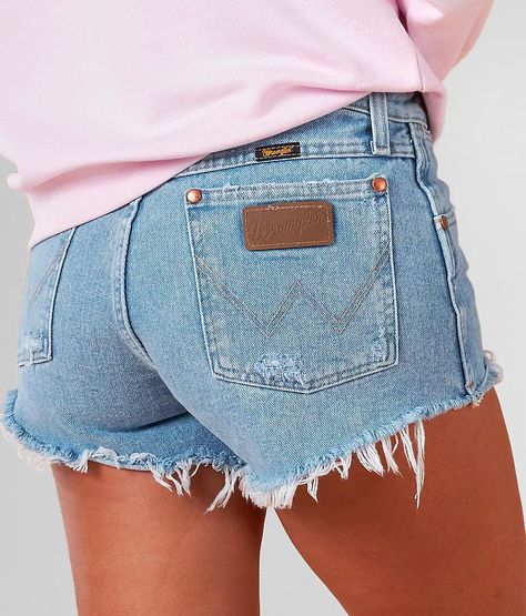 Cute Highschool Outfits, Denim Shorts Outfit, Short For Women, Wrangler Shorts, High Waist Fashion, Denim Cutoff Shorts, Denim Cutoffs, Denim Short, Really Cute Outfits