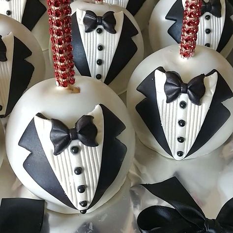 Tuxedo Treat Table, Caramel Apple Wedding Favors, Decorated Caramel Apples, Caramel Dipped Apples, Caramel Apple Wedding Favor, Caramel Apples Dipped In Chocolate, Wedding Cupcakes Decoration, Rose Cake Pops, Dipped Apples