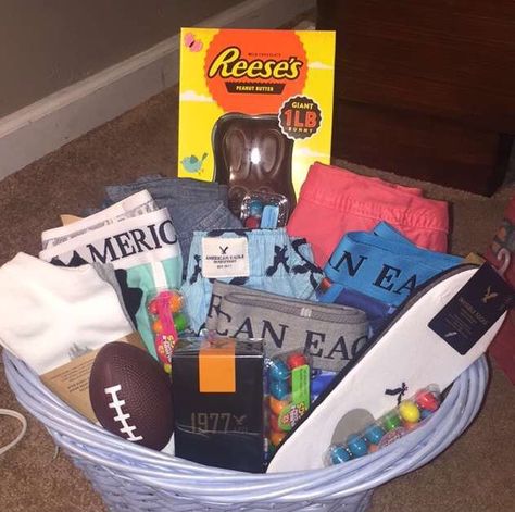 Easter basket for teen boys Boyfriend Easter Basket, Mens Easter Basket, Teen Boy Easter Basket, Easter Teens, Teen Easter Basket, Boys Easter Basket, Boyfriend Gift Basket, Easter Basket Ideas, Easter Basket Diy