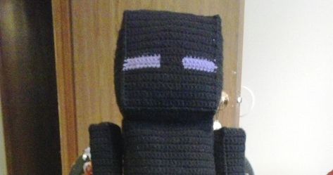 Enderman is one of the most well known characters from the popular Minecraft game that was originally created by Markus “Notch” Persson a... Mario Crochet, Pokemon Crochet, Pokemon Crochet Pattern, Minecraft Games, Craft Patterns, Worsted Weight Yarn, Tapestry Needle, Worsted Weight, Knit Patterns