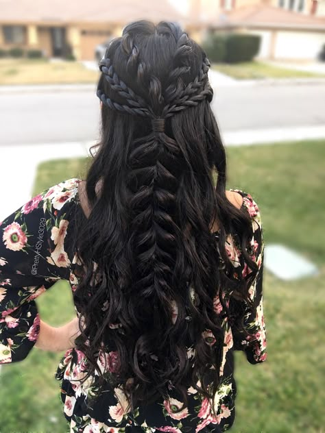 By @PrettyHStyle3029 Follow me on Instagram #bohemian #hair #hairstyle #peinado #trenza #braid Queen Braids Hairstyles, Viking Bride Hairstyles, Gothic Braided Hairstyles, Medieval Hairstyles Black Hair, Viking Braids Dark Hair, Curly Hair Viking Style, Long Black Hair Styles, Villain Hair, Viking Braids Female Long Hair