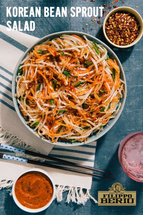 Bean Sprouts Salad, Spicy Beans, Bean Sprout Salad, Asian Inspired Salad, Crunch Salad, Spicy Drinks, Bean Sprout, Sprout Salad, Satisfying Salads