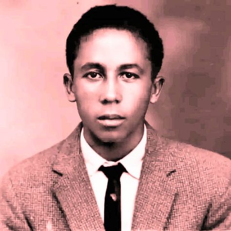 young Robert Nesta Marley b.k.a Legend BOB Marley💚💛🎤 Bob Marley Smiling, Bob Marley Kids, Bob Marley Rare Pictures, Bob Marley Perfect Woman, Bob Marley Legend, Jamaican Music, Robert Nesta, Nesta Marley, Bob Marley