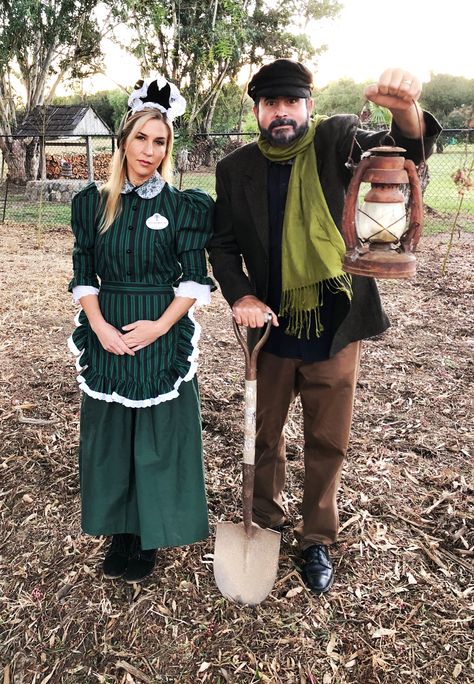 Mansion Maid and Mansion groundskeeper Haunted Mansion Caretaker, Haunted Mansion Costumes Diy, Haunted Mansion Maid Outfit, Ghost Host Costume, Haunted Mansion Couples Costume, Haunted Hotel Costumes, Haunted Mansion Group Costume, Disney Haunted Mansion Costume, Haunted Mansion Maid