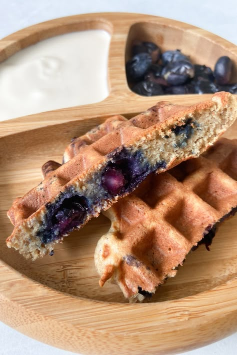 Blw Blueberry Waffles, Baby Led Weaning Waffles, Blw Waffles, Toddler Waffles, Jack Snacks, Baby Waffles, Avery Recipes, Tiny Bellies, Recipes For Babies