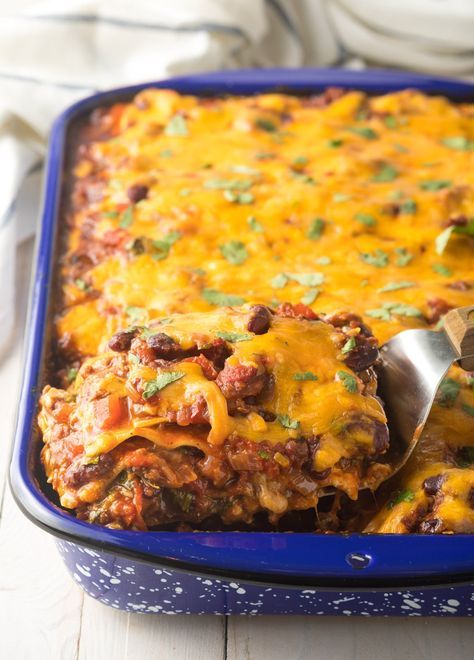 Zesty Cowboy Chili Lasagna Recipe #ASpicyPerspective #lasagna #cowboy #chili Chili Lasagna Recipe, Cowboy Lasagna, Chili Lasagna, Lasagna Video, Cowboy Chili, Easy Homemade Lasagna, Southwest Chicken Soup, Italian Lasagna, Easy Lasagna Recipe