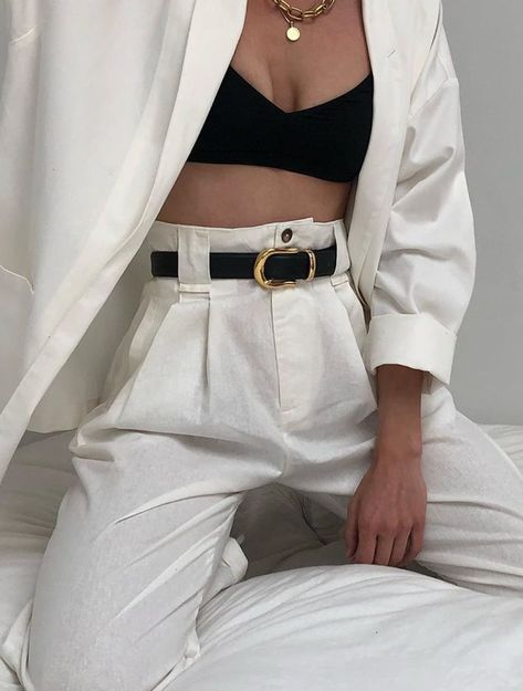 6 Incredibly Chic Bra Top Outfits to Wear as an Adult | Who What Wear UK Bra Top Outfit, Bra Outfit, Chic Bra, Looks Chic, Mode Inspo, Paco Rabanne, White Pants, Looks Vintage, Outfits Casuales