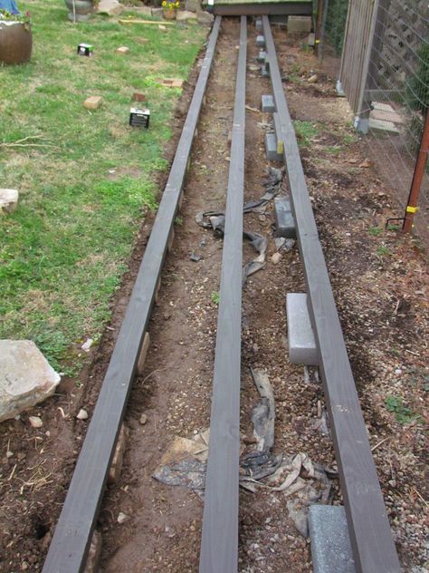 Deck Walkway Ideas, Pea Gravel Walkway, Yard Path, Gravel Walkway, Wood Walkway, Outdoor Walkway, Walkways Paths, Wooden Walkways, Garden Walkway