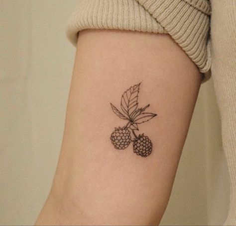 Blackberry Tattoo, Tiny Bird Tattoos, Fruit Tattoo, Small Shoulder Tattoos, Small Tats, Bug Tattoo, Wildflower Tattoo, Commitment Issues, Vine Tattoos