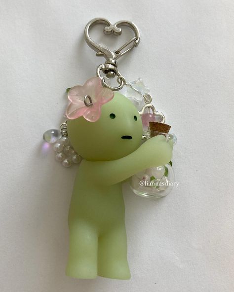 Smiski Keychain, Apple Pay Cash, Xmas Wishlist, Keychain Ideas, Bracelet Inspiration, Handmade Keychains, Cute Accessories, Cash App, Pretty Stuff