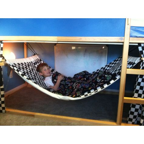 Kids hand made bunk bed hammock made with that Ikea bunk bed with the tent on top that every kid loves! Kura Bed Hack, Ikea Bunk Bed, Bed Hammock, Ikea Kura Bed, Diy Loft Bed, Kura Bed, Ikea Kura, Ikea Kids, Ikea Bed