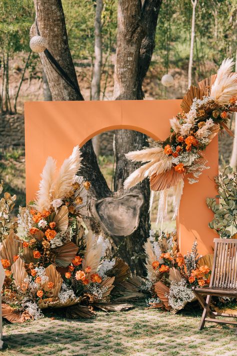 Burnt Orange Weddings Decorations, Oaxaca Wedding, Burnt Orange Decor, Orange Wedding Decorations, 2025 Design, Orange Wedding Themes, Fall Wedding Nails, Burnt Orange Wedding, Orange Wedding Colors