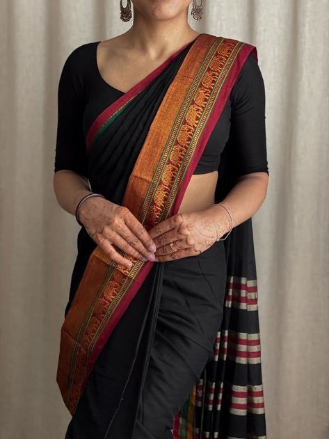 Black Cotton Saree Blouse Designs, Black Saree Look Traditional Marathi, Black Saree Look Traditional, Big Border Blouse Designs, South Cotton Saree, Narayanpet Sarees, Black Cotton Saree, Kerala Saree Blouse Designs, Floral Dresses With Sleeves