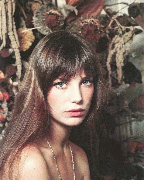 60s Hair, 1970's Fashion, 1960's Fashion, Girl Haircuts, Haircuts Straight Hair, Long Hair With Bangs, Jane Birkin, Dye My Hair, Short Hair With Bangs