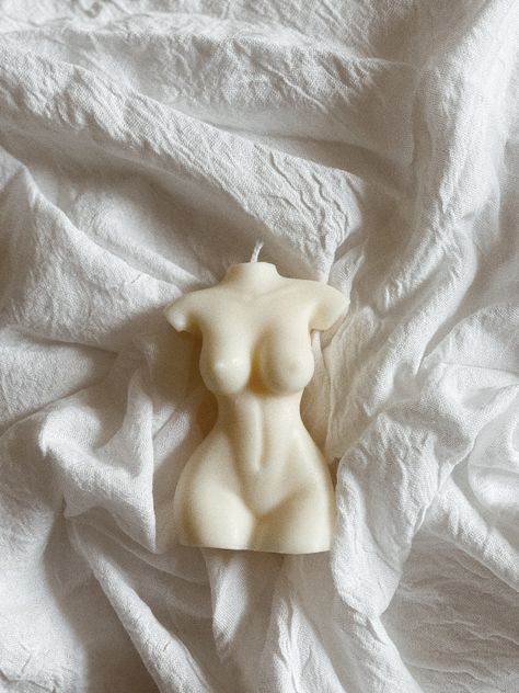 Feminine Candle Aesthetic, Brown Body Candle, Female Torso Candle, Women Body Candle, Candle Photography Ideas At Home, Body Candle Aesthetic, Trending Candles, Woman Body Candle, Women Candle