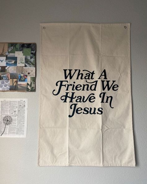 Youth Aesthetic Art, Worship At Home Aesthetic, Aesthetic Christian Room Decor, Missions Aesthetic, Christian Apartment Decor, Christian Room Aesthetic, Christian Room Decor Aesthetic, Prayer Corner Ideas Bedrooms Christian, Youth Group Room Ideas