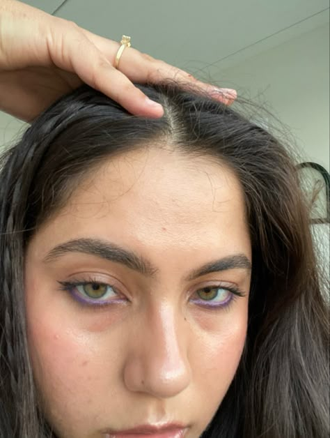 Green Eyeliner Hooded Eyes, Green Water Line Eye Makeup, Colored Eyeliner Green Eyes, Purple Eyeliner Hazel Eyes, Waterline Eyeliner Color, Sage Green Eyeliner, Purple Water Line Makeup, Green Eyes Purple Eyeliner, Purple Eyeliner Aesthetic