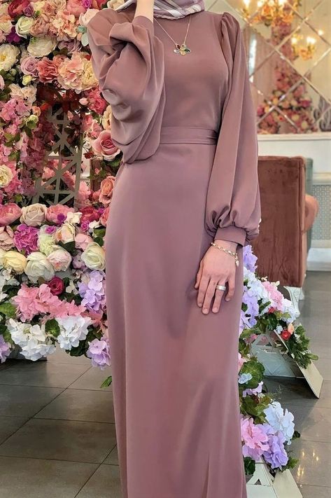 Temen-temen bisa Langsung Klik Foto buat Spill Tokonya.. #ootd #dress #gamis #kebaya #fashion #kebayamodern #kebayamuslim #kebayainspiration #kondanganootd #kondanganoutfit #ootdkondangan #style #styleinspiration #dresses #dressing #gamiscantik #gamiskekinian #dresspesta #dresskondangan Dress Muslim Modern, Braidsmaid Dresses, Rok Outfit, Hijab Dress Party, T Shirt Branca, Model Gamis, Dress Gamis, Kebaya Dress, Simple Bridesmaid Dresses