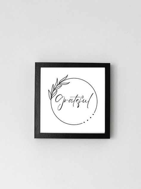 Show your appreciation with this thoughtful gift of this Grateful Wall Art. This instant download makes gift giving easy and cost effective. Perfect for the holidays, customer appreciation, Friendsgiving, Thanksgiving, Christmas and employee gifts! This trendy Farmhouse style art can be used for any room Home Decor. INSTANT DOWNLOAD: Grateful Printable Wall Art Grateful Wall Art, Grateful Sign, Trendy Farmhouse, Customer Appreciation, Grateful For You, Employee Gifts, Rooms Home Decor, Thanksgiving Christmas, Style Art