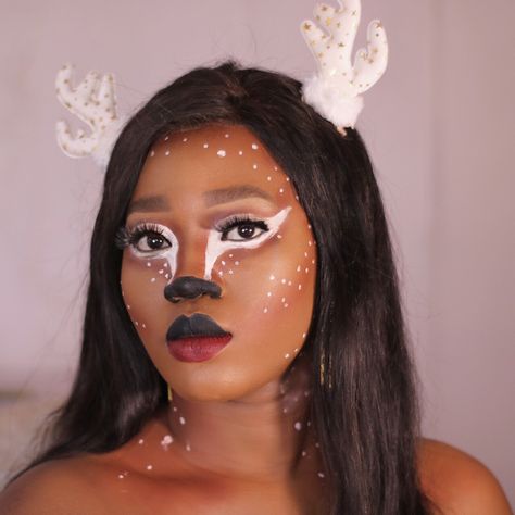 Christmas makeup idea Christmas Eye Looks, Creative Christmas Makeup Looks, Contouring Tutorial, Reindeer Makeup, Thanksgiving Makeup Looks, Thanksgiving Makeup, Makeup Christmas, Contour Tutorial, Christmas Makeup Look